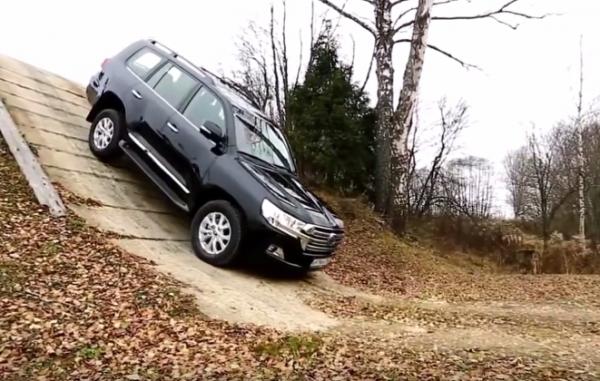 Toyota Land Cruiser 200
