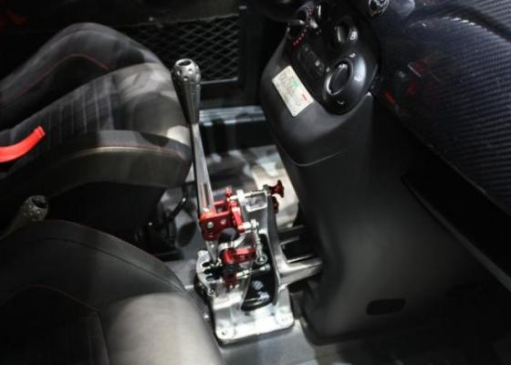 Коробка Abarth 695 Biposto Коробка Abarth 695 Biposto