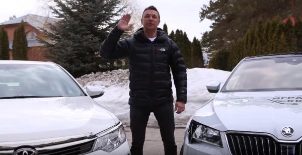 Toyota Camry и Skoda Superb 2016