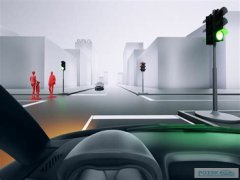 В Украине внедряют новый сигнал светофора для безопасного поворота налево