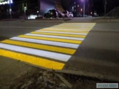 Световые проекции пешеходных переходов для безопасности дорожного движения