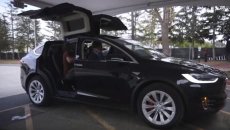 Тест-драйв Tesla Model X на русском