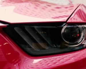 Mustang GT350R пугает прохожих в Лондоне