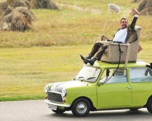 На чем ездит Мистер Бин после продажи McLaren F1 за 10 млн. евро!?