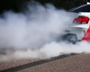 Как быстро может проехать от 0 до 270 км/ч тюнингованный BMW 1M с 500+ л.с. под капотом?