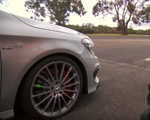 Наглядная разница между оригиналом и неоригинальными дисками