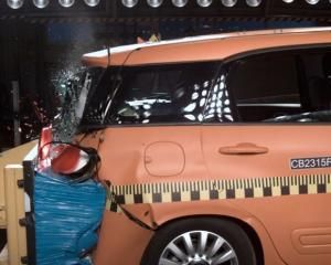 На сколько опасные небольшие 7 местные авто?