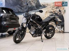 Новый мотоцикл Suzuki SV-7GX представлен на выставке EICMA 2025