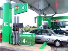 На АЗС Беларуси могут начать продавать товары легкой промышленности