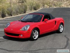На аукционе выставлен редкий Toyota MR2 Spyder 2003 года без резерва