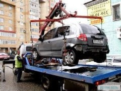 Необычная причина эвакуации автомобиля в Астрахани