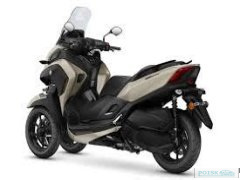 Yamaha представила инновационный трёхколесный скутер Tricity 300 с подушкой безопасности
