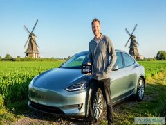 Голландец проехал 700 000 км на Tesla Model 3, используя только оригинальные компоненты