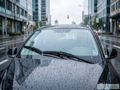 Tesla улучшила автоматические дворники в своих электромобилях